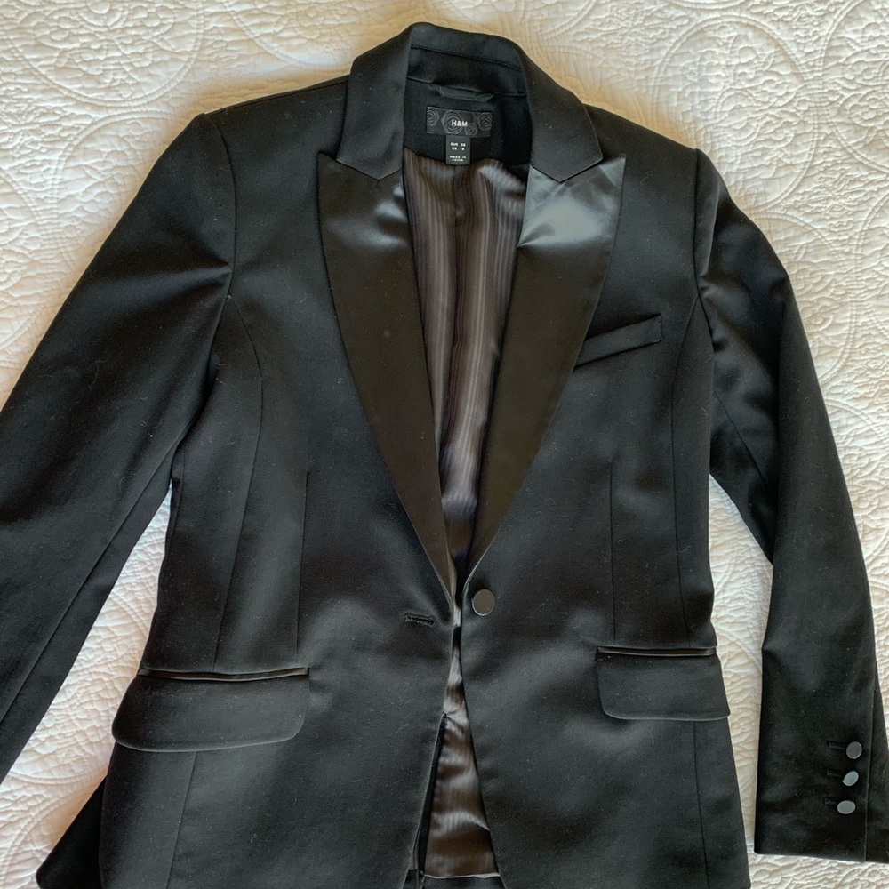 H&M tuxedo blazer